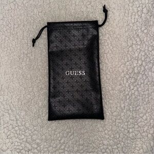 GUESS Glasses Pouch👓
